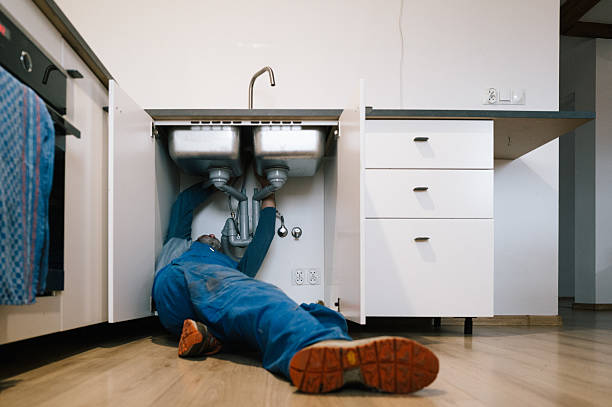 Professional Drain Cleaning technician working in Calumet, IA
